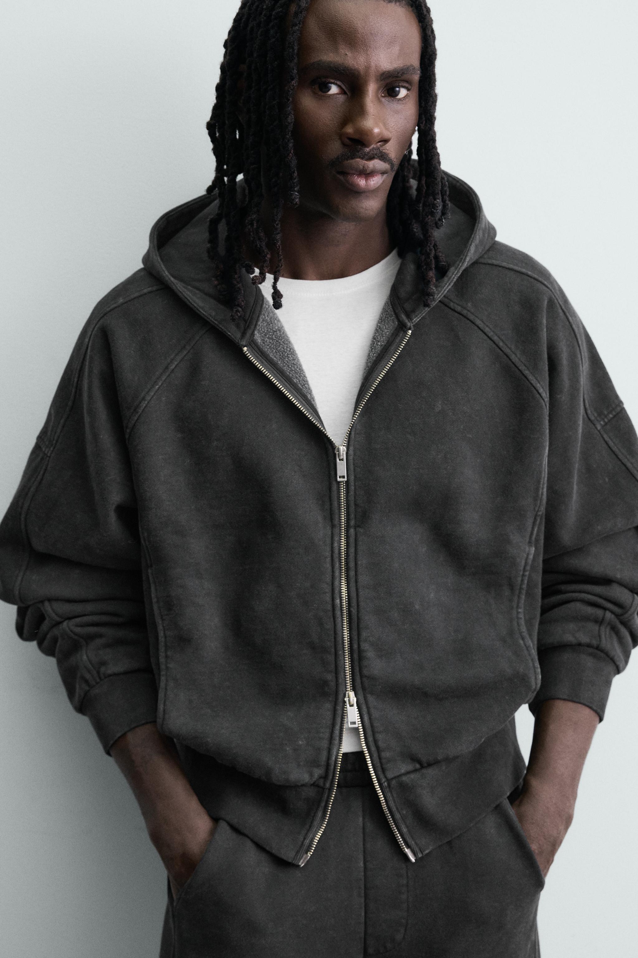 CROPPED FIT HOODIE